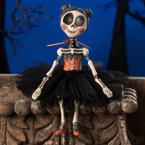 Vivian Skullgrave