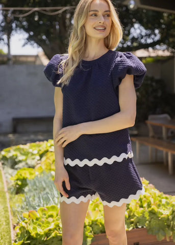 Wavy Trim Hem Top