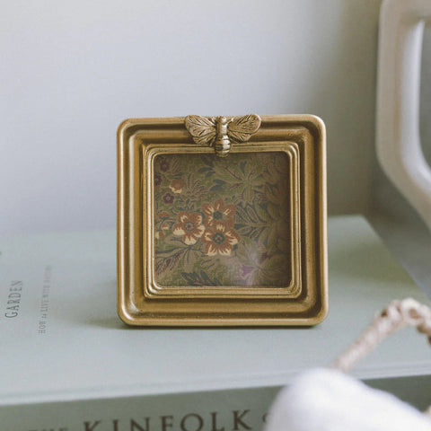Bee Medallion Photo Frame