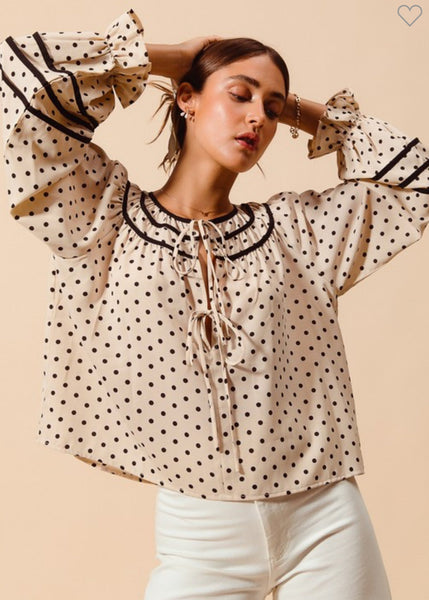 Dot Pattern Woven Blouse