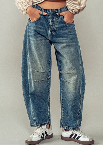 Distressed Essence Barrel Jeans
